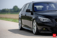 ���� ������� Vossen: BMW M5 �� ������ Vossen CV7