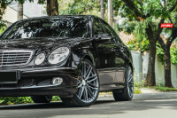 ���� ������� Vossen: Mercedes E-Class �� ������ Vossen VFS4